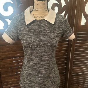 Women's Gray Knit Top with White Collar